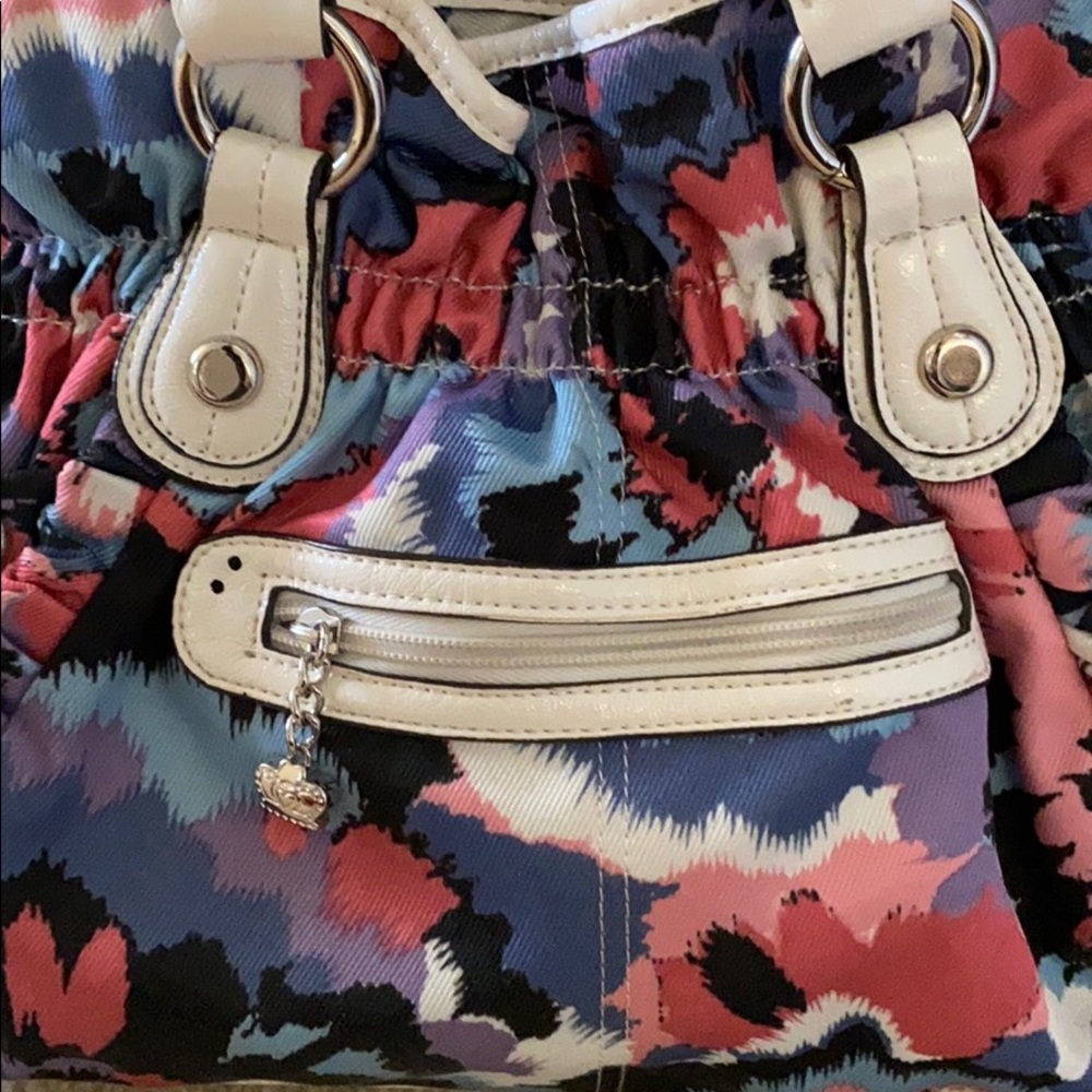Purse - Picture 2 of 3